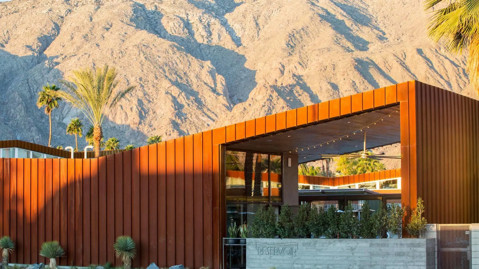 Arrive Palm Springs - Adults Only Hotel
